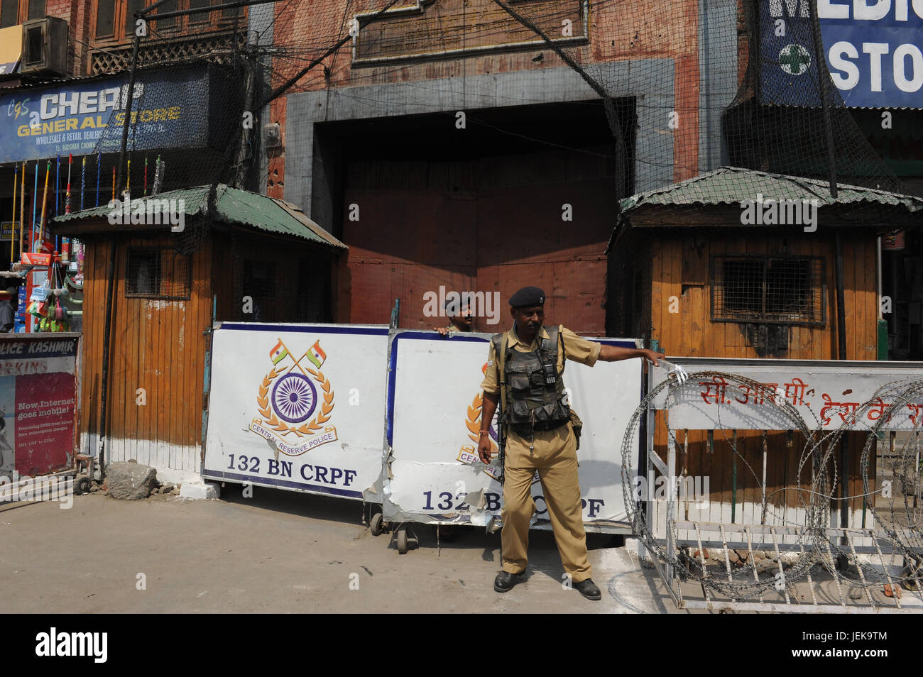 La polizia di constable, Srinagar, Jammu Kashmir, India, Asia Foto Stock
