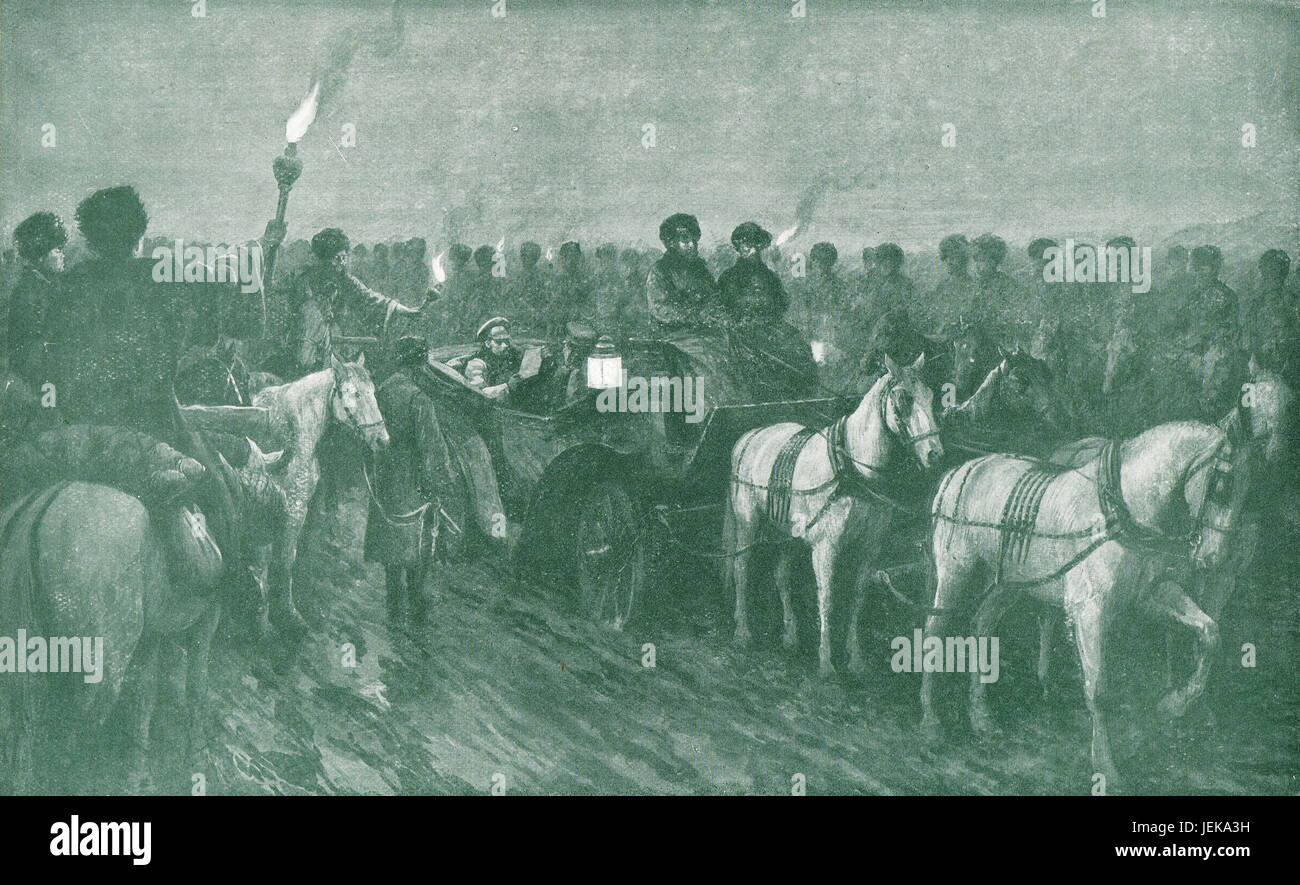 Generale Russo la lettura di dispatches da fiaccole, Caucaso campagna, 1916 Foto Stock