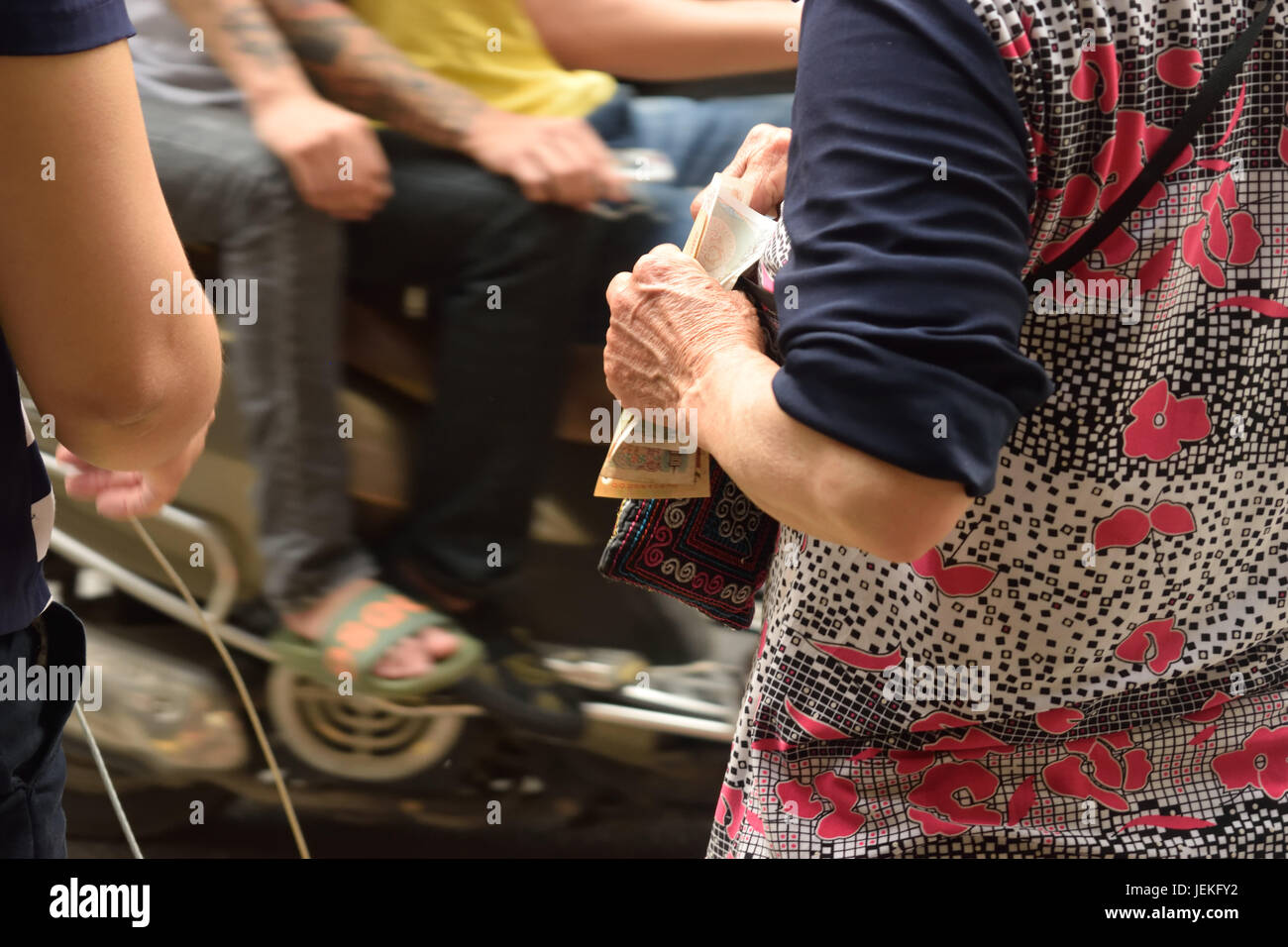 Il commercio di strada di Hanoi Foto Stock