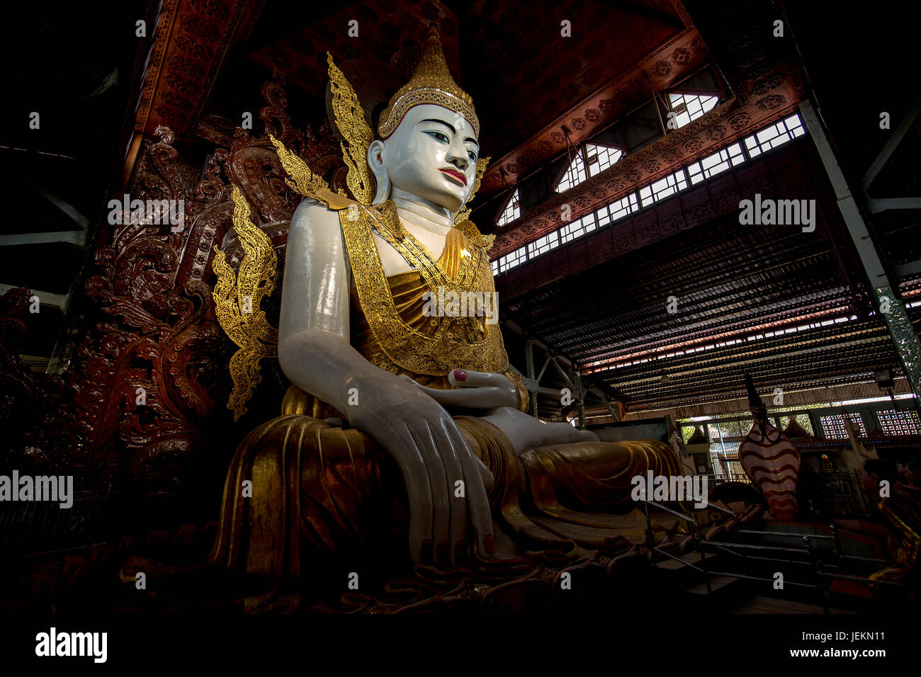 Ngadatkyi Paya - Ngadat kyi Paya pagoda tempio bellissima statua del Buddha nella città di Yangon Myanmar Foto Stock