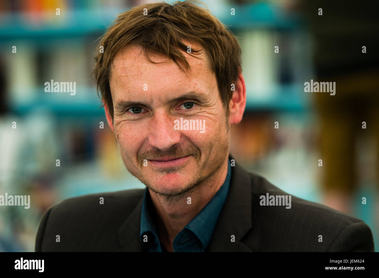 Norman Ohler, il New York Times autore di bestseller, scrittore e sceneggiatore, meglio conosciuto per il suo libro attaccato: farmaci nella Germania nazista, che è stata pubblicata in oltre 25 lingue, che figurano al 2017 Hay Festival della letteratura e delle arti, Hay on Wye, Wales UK Foto Stock