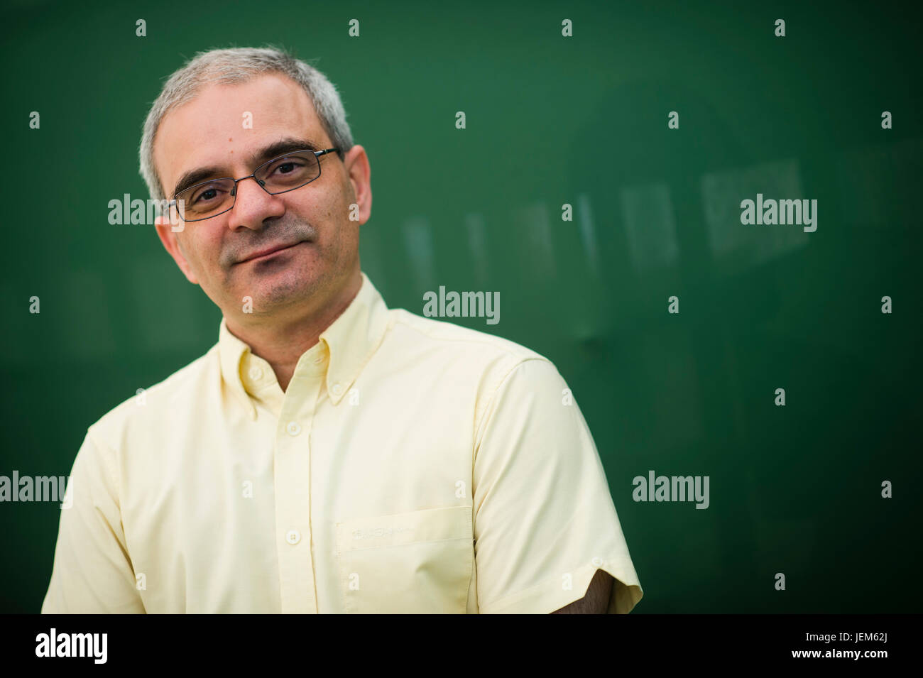 Kevin Laland , professore di comportamentale e di biologia evolutiva dell'Università di St Andrews. I suoi libri comprendono 'arwin Unfinshed Symphony', 'sociale apprendimento: un'introduzione ai meccanismi, metodi e modelli 'e 'nicchia Costruzione: Il processo trascurate in evoluzione". Che appare al 2017 Hay Festival della letteratura e delle arti, Hay on Wye, Wales UK Foto Stock