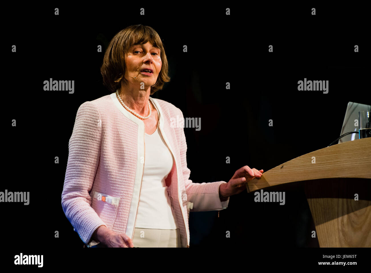 Marta Kwiatowska, polacco lo scienziato di computer, Professore di Sistemi Informatici presso la Oxford University Department of Computer Science Università di Oxford, Inghilterra. al 2017 Hay Festival della letteratura e delle arti, Hay on Wye, Wales UK Foto Stock