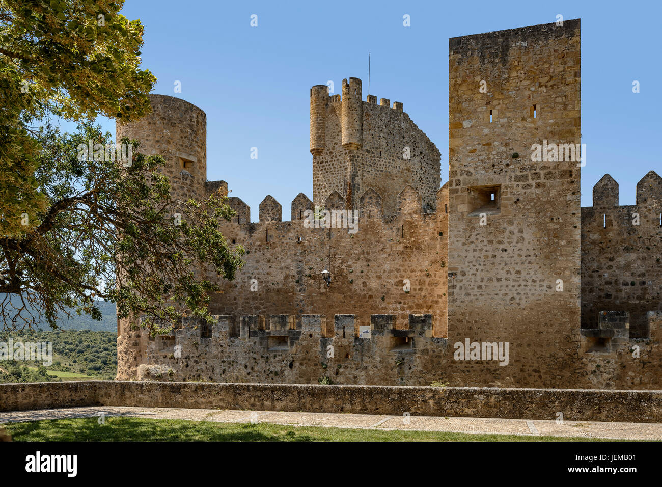 Fortezza del decimo secolo. Situato su una roccia che domina la valle di Tobalina nella città di Frias, provincia di Burgos, Castiglia e Leon, Spagna, UE Foto Stock