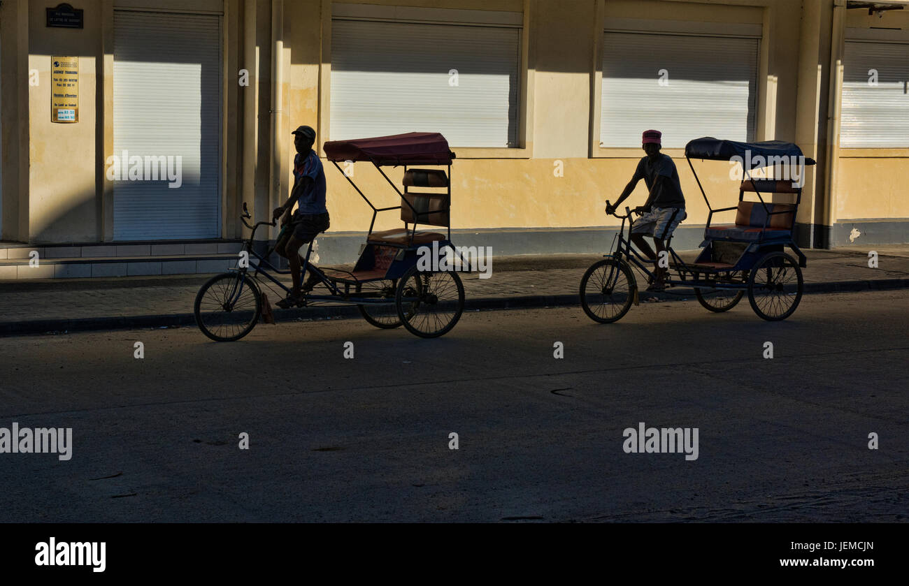 In rickshaw driver, Morondava, Madagascar Foto Stock