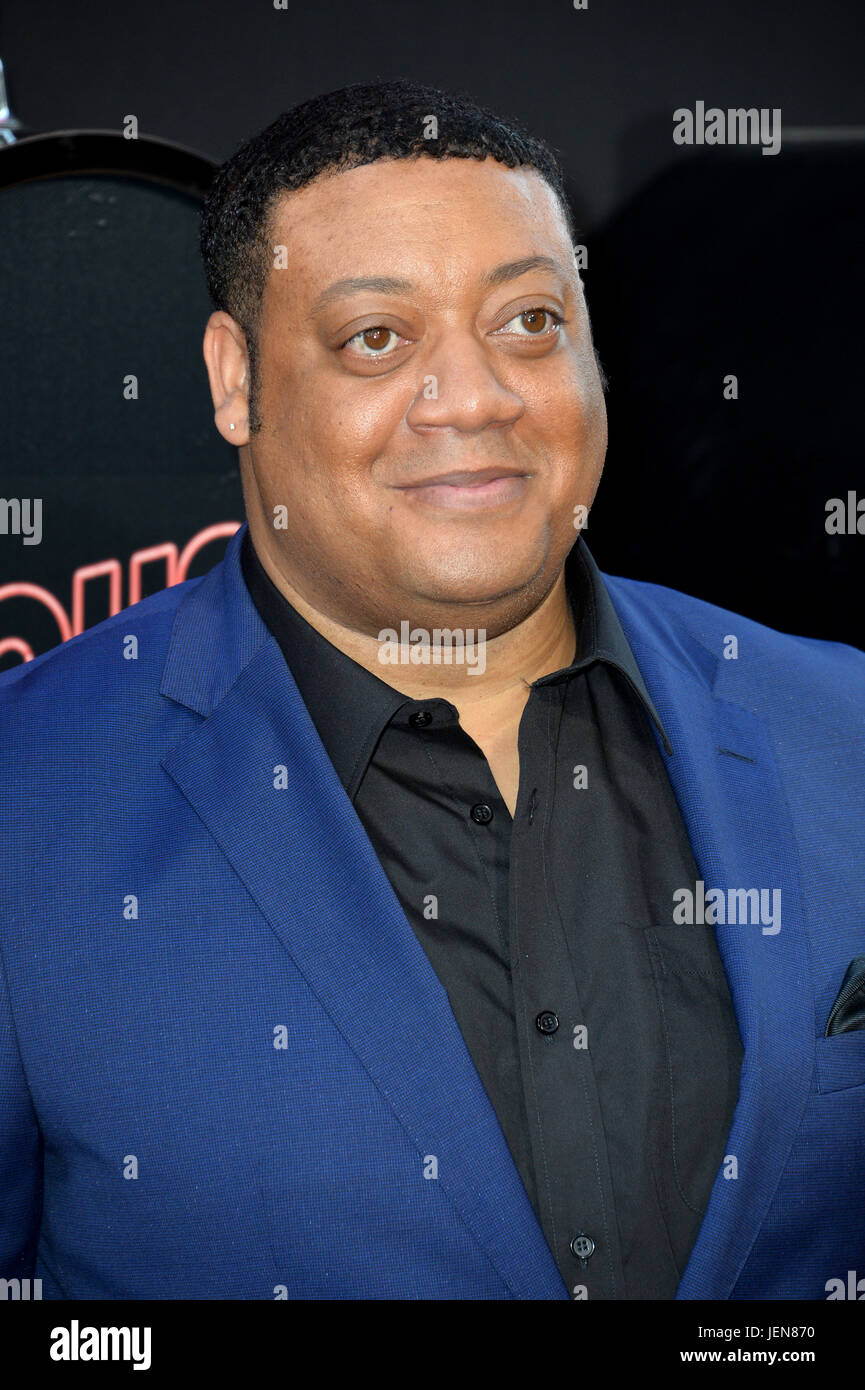 Los Angeles, Stati Uniti d'America. Il 26 giugno, 2017. LOS ANGELES, CA. Giugno 26, 2017: Cedric Yarborough presso il Los Angeles premiere per "Casa" a TCL Teatro Cinese di credito Immagine: Sarah Stewart/Alamy Live News Foto Stock