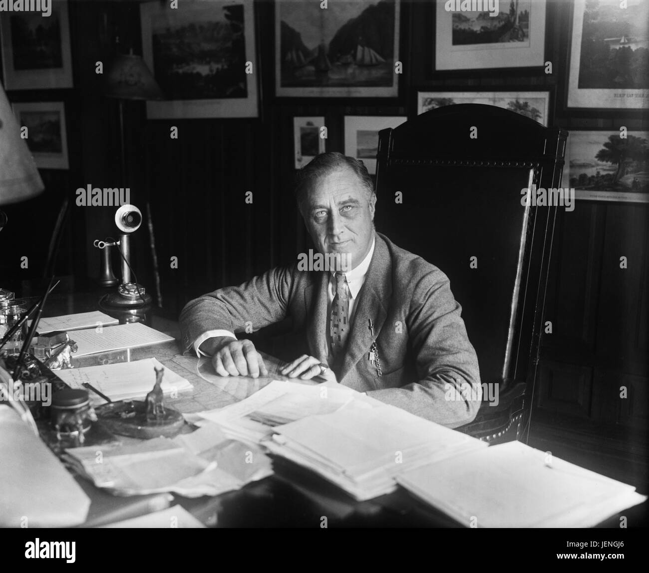 Il governatore di New York Franklin Roosevelt, ritratto alla scrivania, Albany, New York, USA, Harris & Ewing, 1932 Foto Stock
