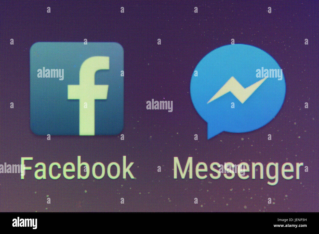 Un primo piano di Facebook e Facebook Messenger app su una schermata dello smartphone Foto Stock