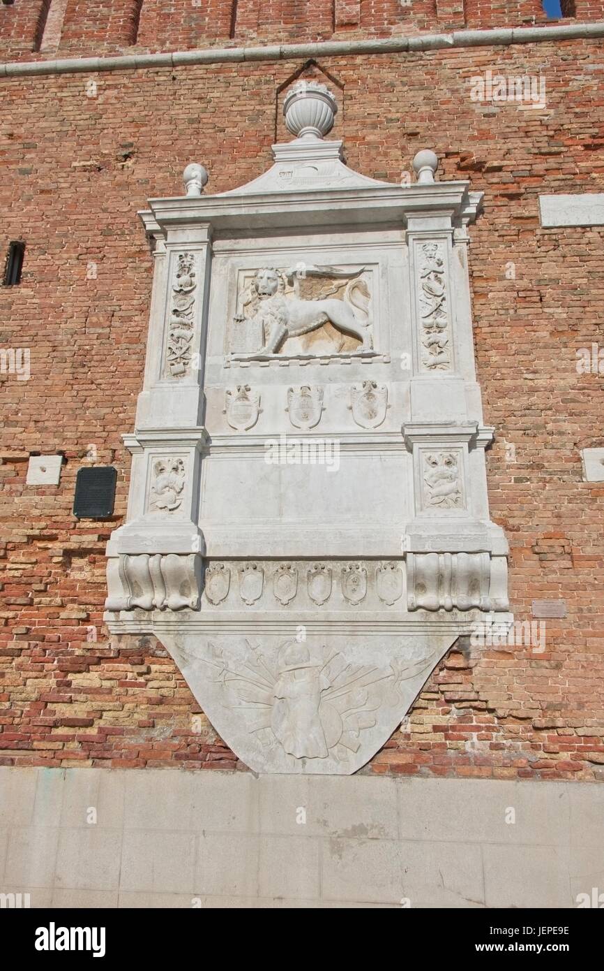 Venezia Veneto Italia. Simbolo della vecchia 'Serenissima' Repubblica nella parete della città Foto Stock