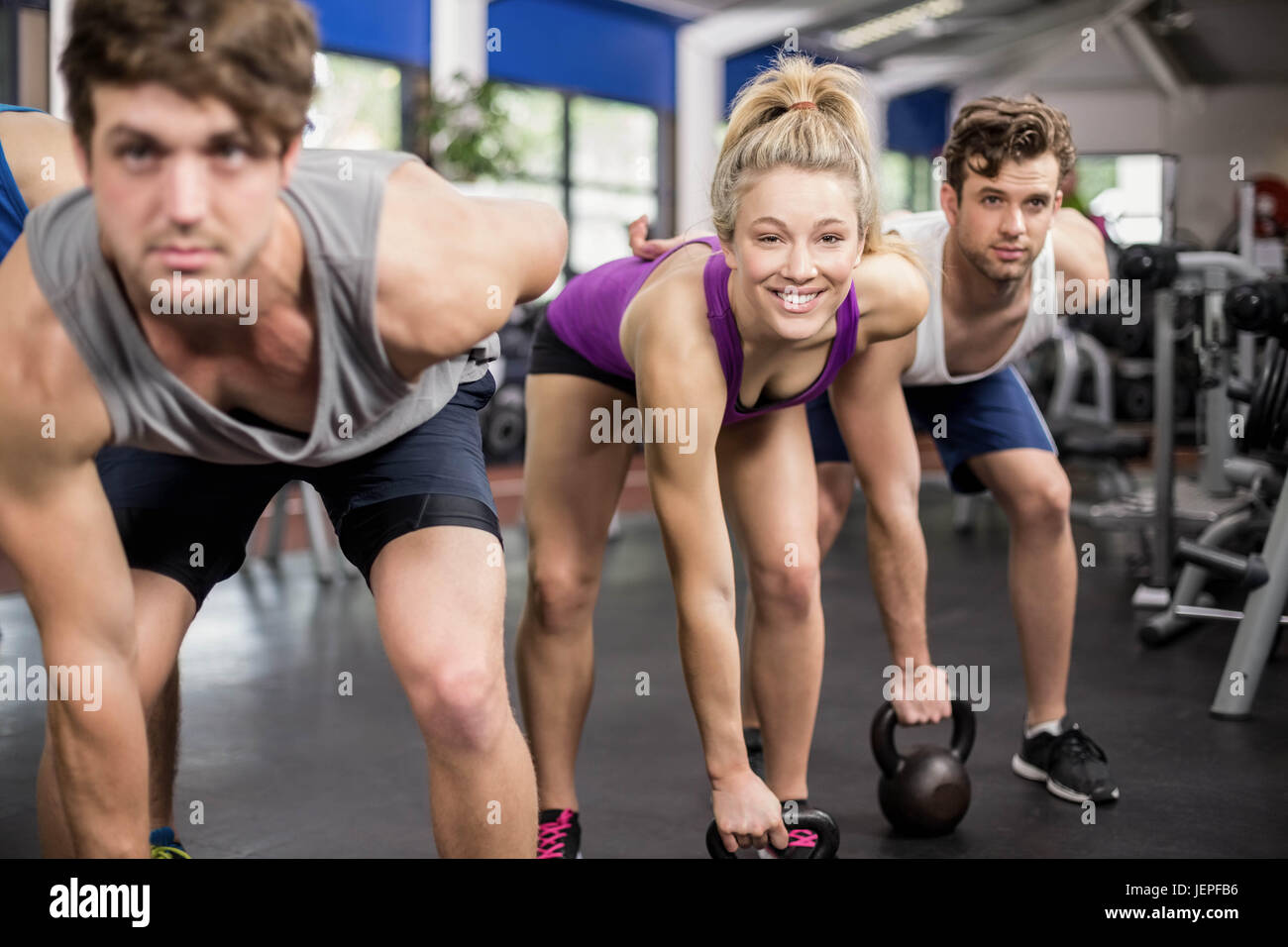 Lezione di Fitness il sollevamento pesi Foto Stock