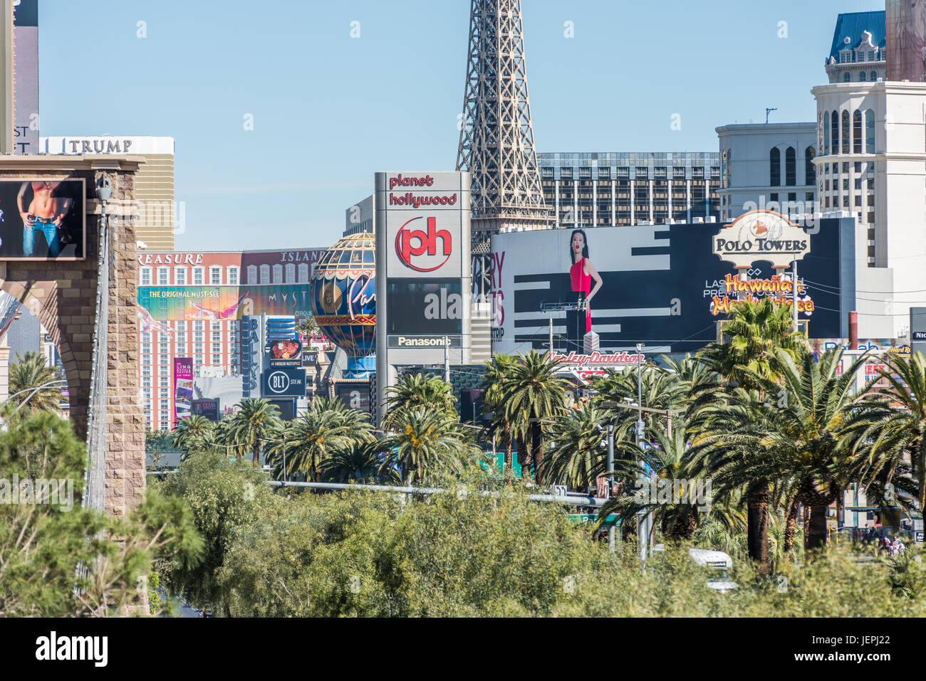 Las Vegas Strip con Planet Hollywood Sign in centro Foto Stock