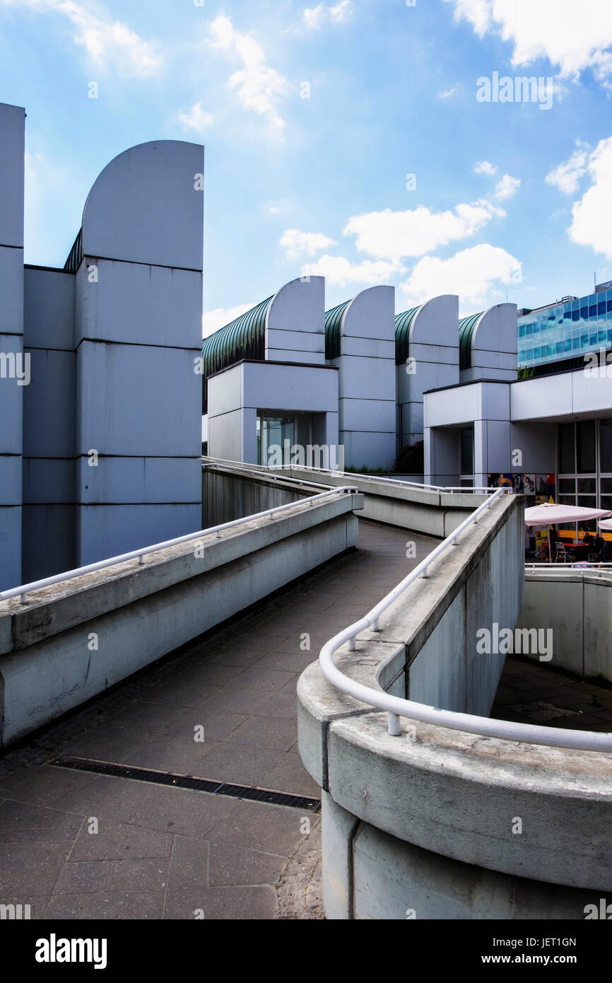 Berlino,Tiergarten.L'edificio Bauhaus, Archivio Bauhaus,Museo del design è un centro di documentazione con spazi per esposizioni progettato da Walter Gropius ho Foto Stock