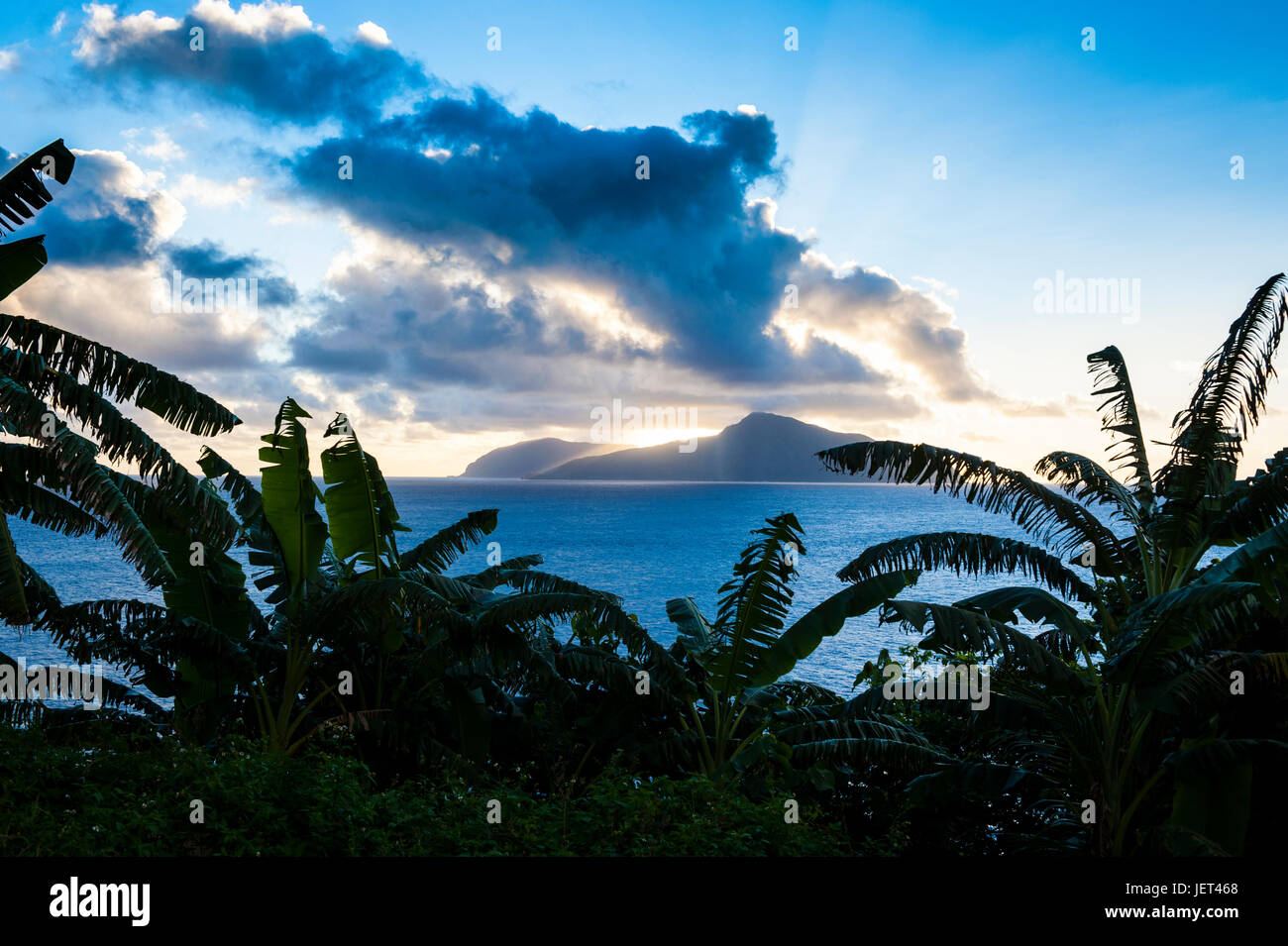 Sunset over Ofu Island, Manuas American Samoa, Sud Pacifico Foto Stock