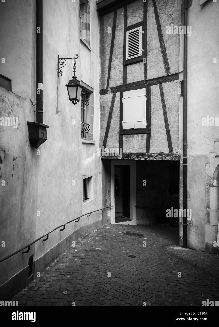 Città vecchia di Ginevra, Svizzera. Bianco e nero street view Foto Stock