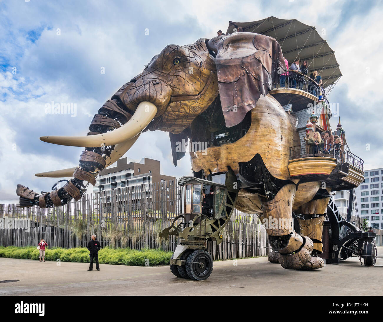 Francia Pays De La Loire Nantes Macchine Dell Isola Di Nantes Il Grand Elefante E L Attrazione Piu Popolare Presso Il Patrimonio Artistico Turistico E Cul Foto Stock Alamy