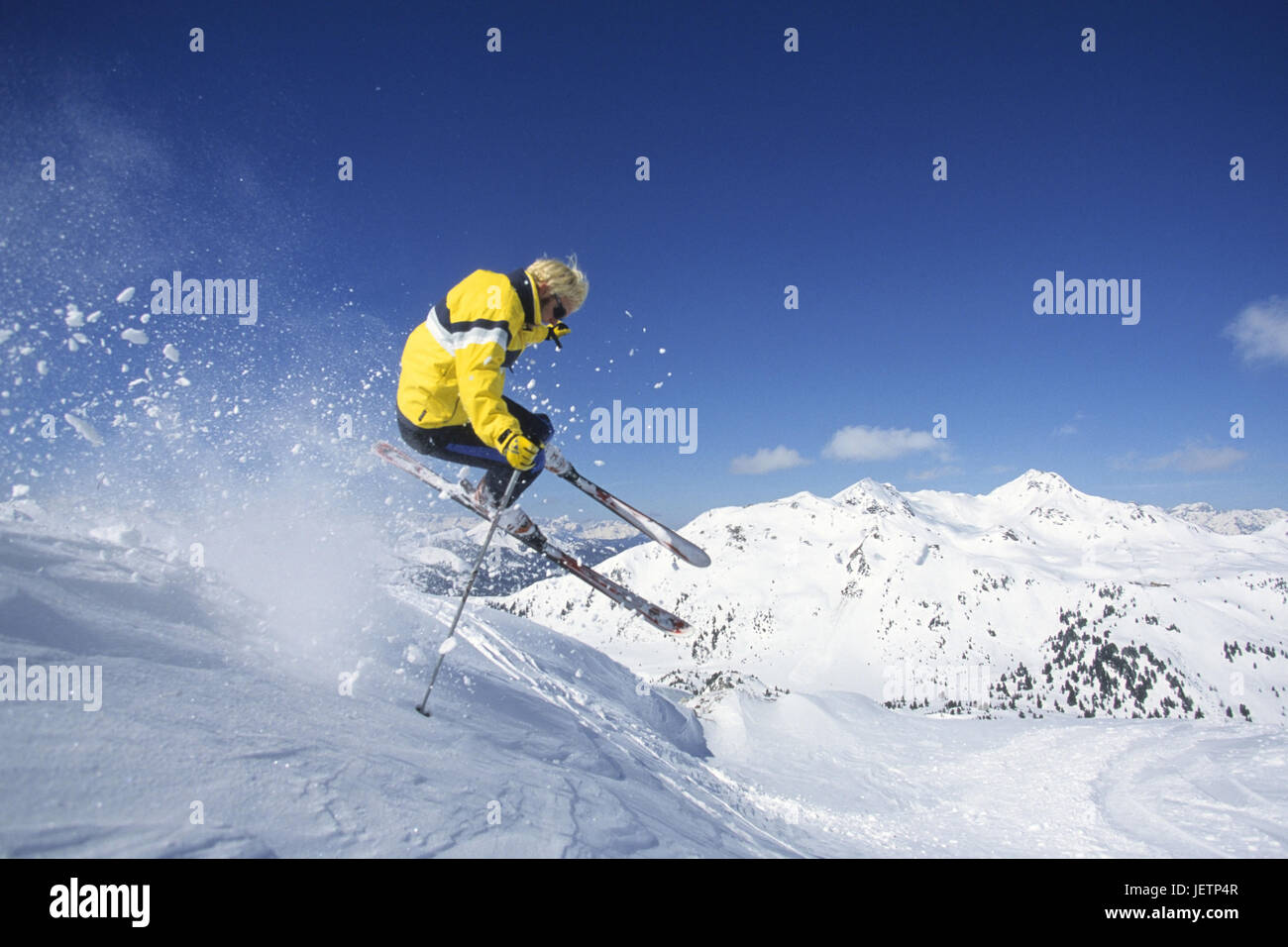 Sciatore in azione, Skifahrer in Aktion Foto Stock