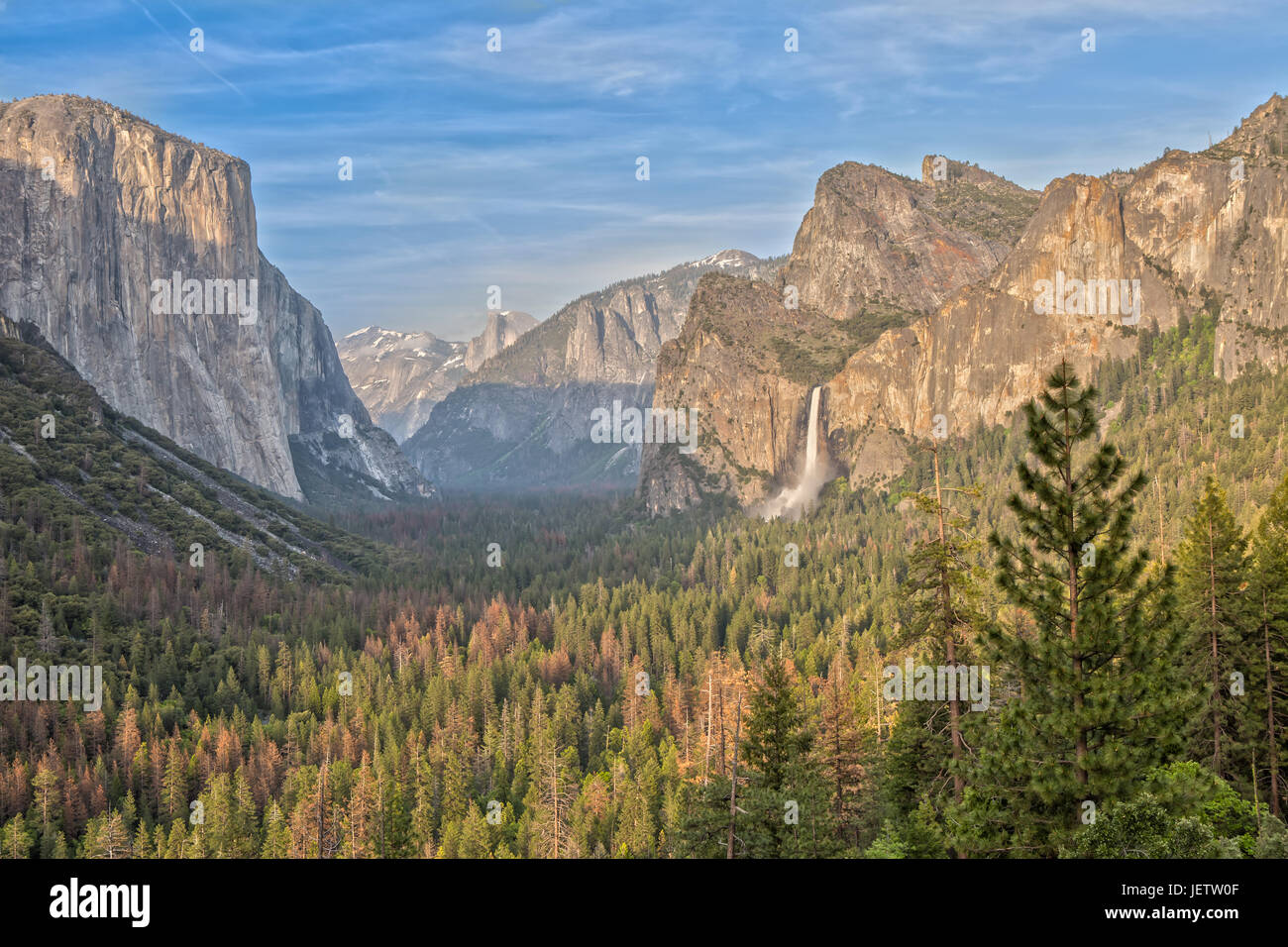 Vista di tunnel nel Parco Nazionale di Yosemite Foto Stock