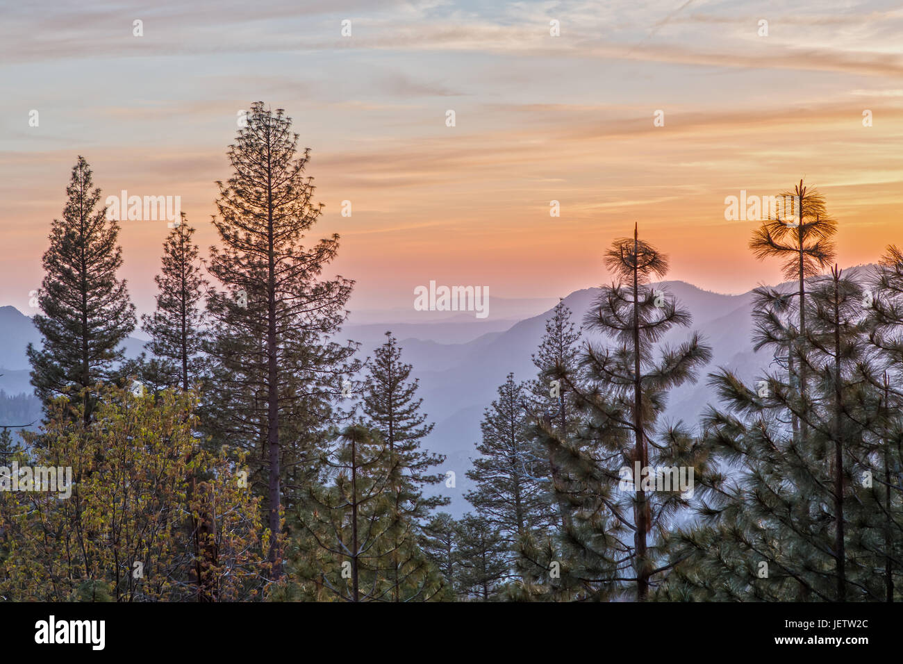 Tramonto su Yosemite National Forest e della Sierra Nevada Foto Stock