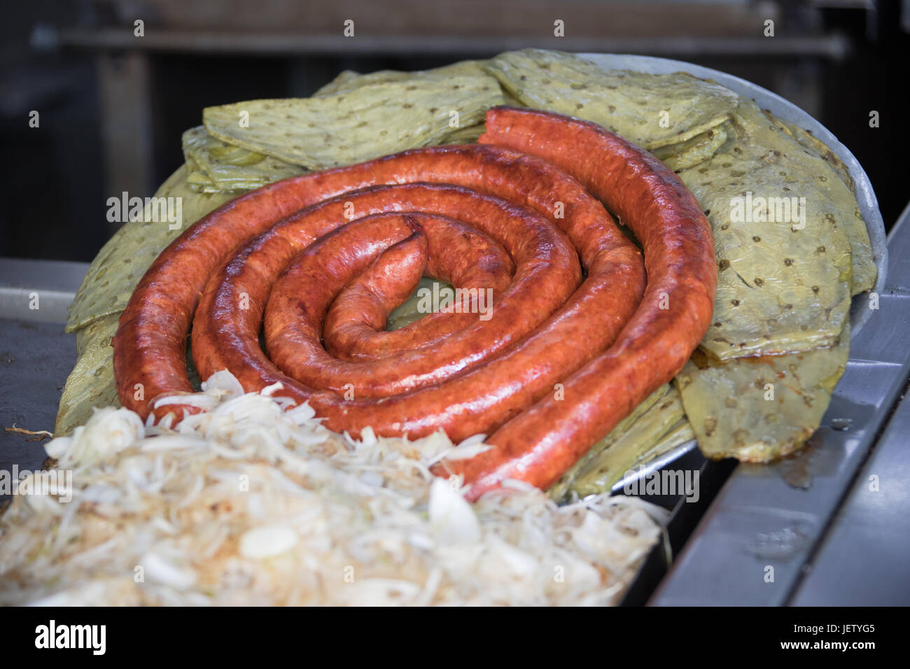 Churizo su cactus in un ristorante in città del Messico, Messico Foto Stock