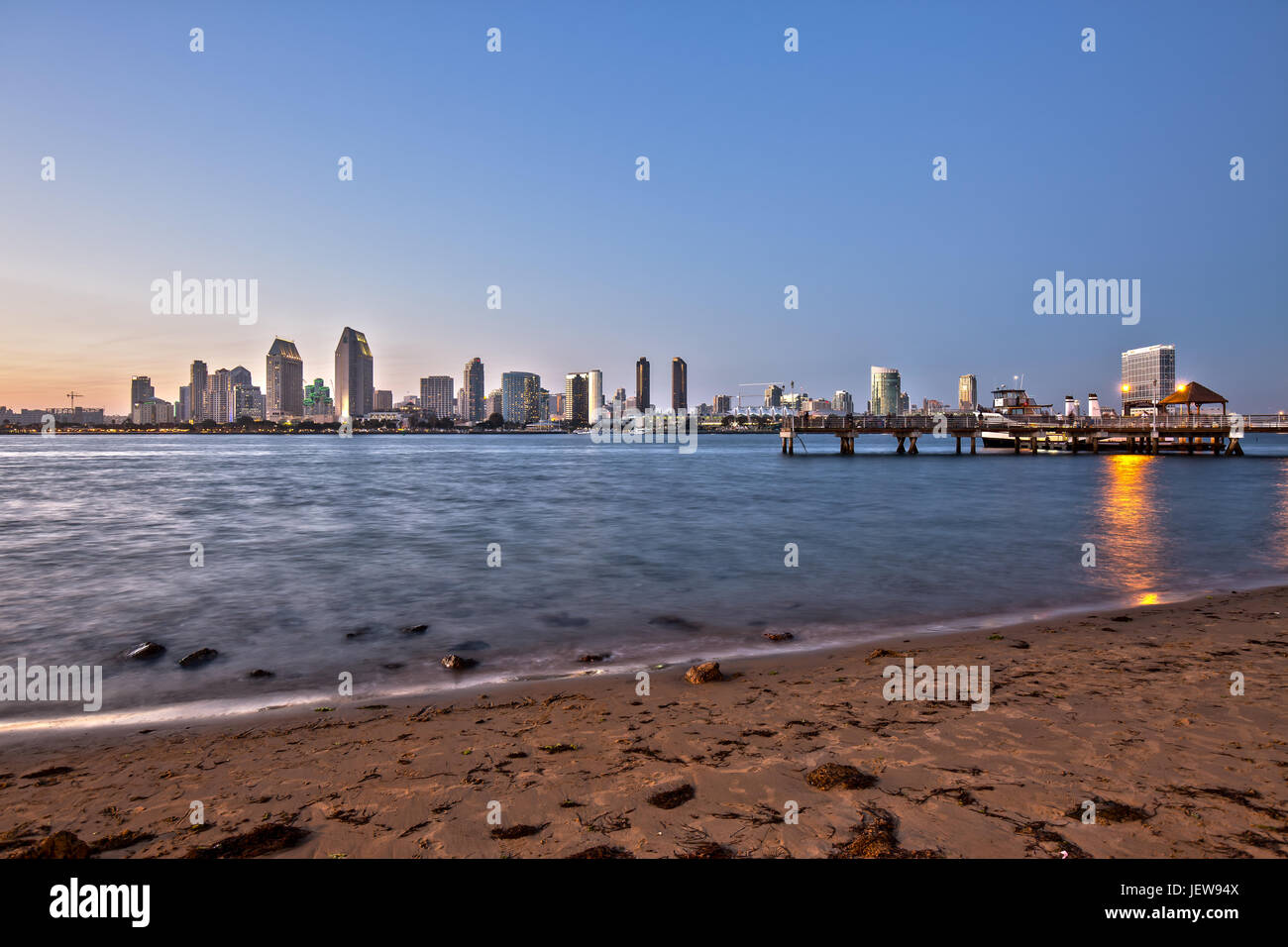 San Diego Skyline da Coronado Beach Foto Stock