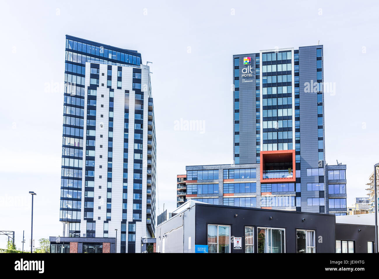 Montreal, Canada - 28 Maggio 2017: Downtown area con Alt Hotel la costruzione di grattacieli durante il giorno al di fuori nella regione di Québec city Foto Stock