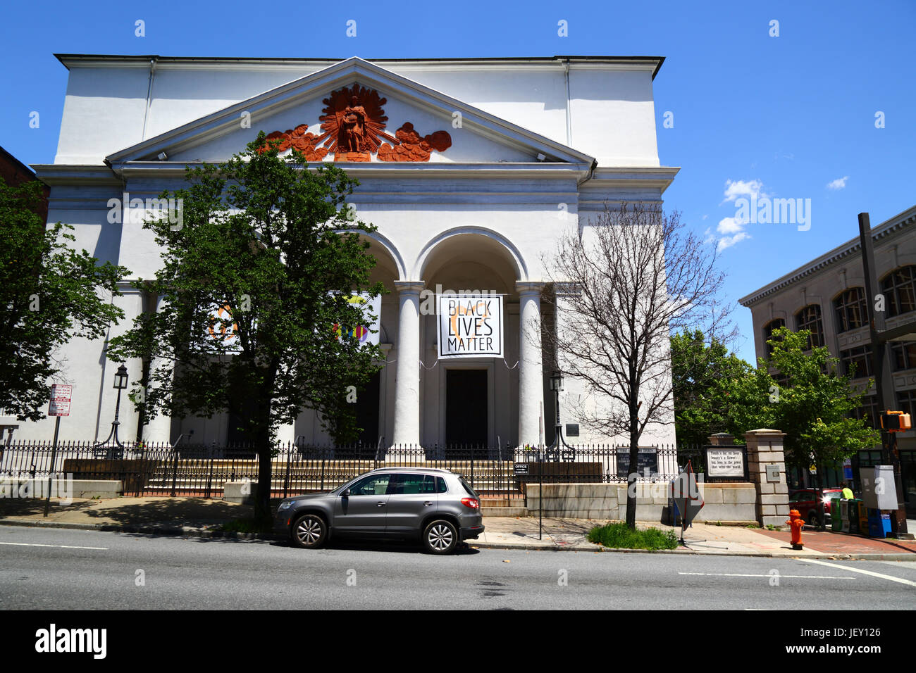 Nero vive questione banner in ingresso alla Prima chiesa unitaria, Baltimore, Maryland, Stati Uniti d'America Foto Stock