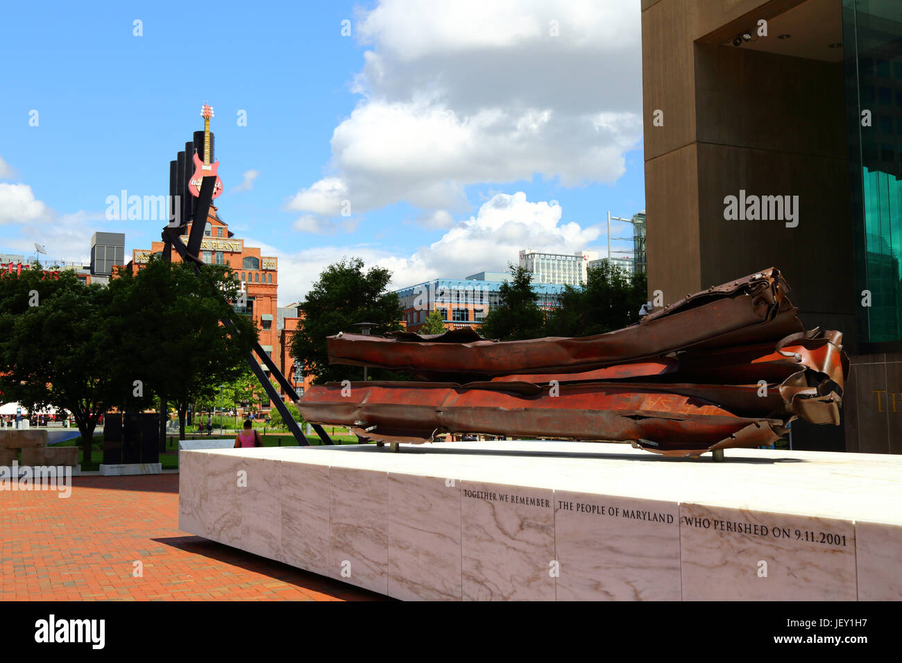 9/11 memoriale del Maryland al di fuori del World Trade Center building in memoria delle persone del Maryland che morì il 9 settembre 2001, Baltimore, Maryland, Stati Uniti d'America Foto Stock