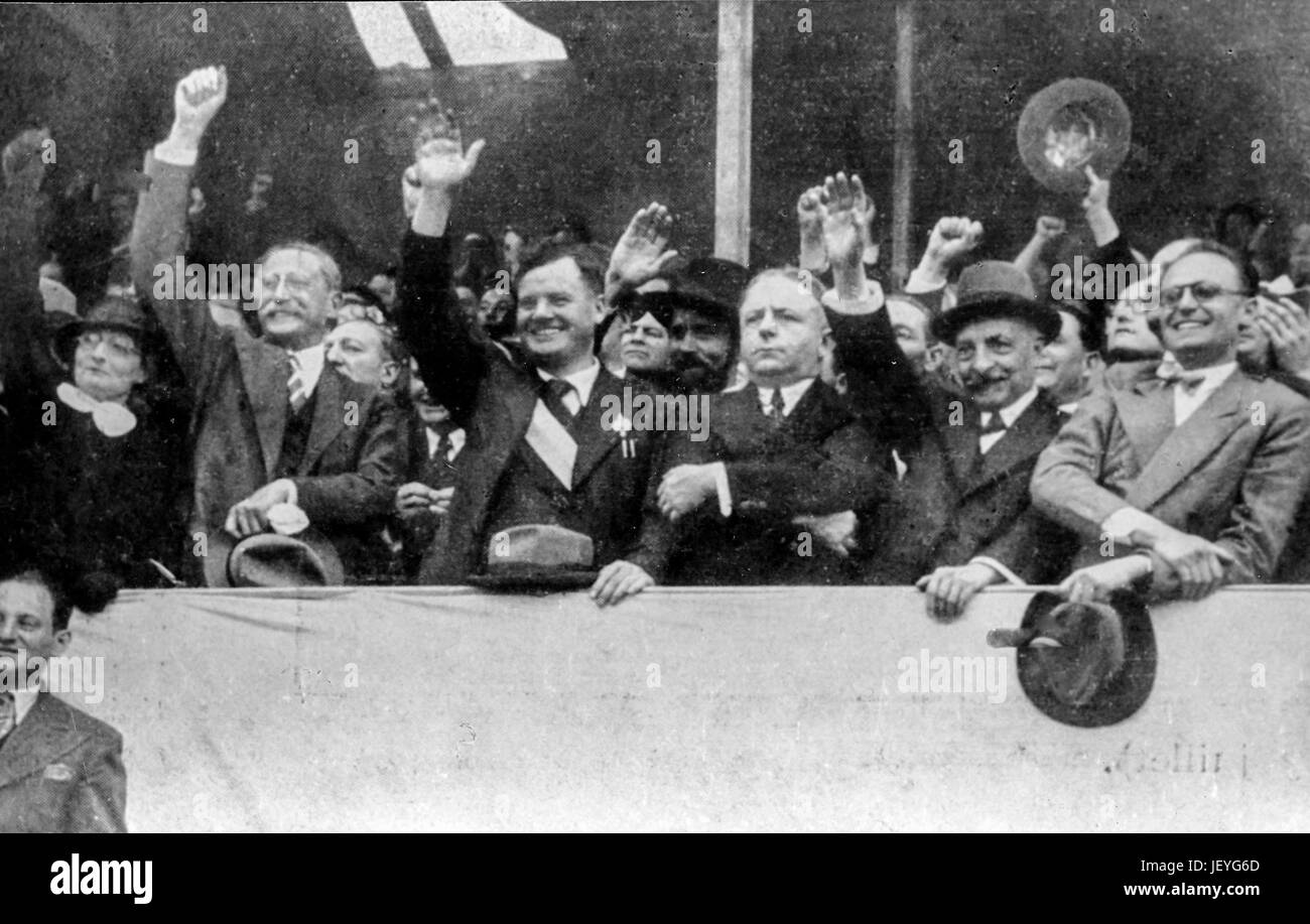 Front populaire, da sinistra Ms. Blum, lèon blum, maurice thorez, Roger Salengro, maurice viollette, PIERRE COT, Francia, 14 Luglio 1936 Foto Stock