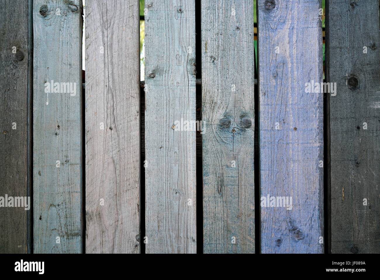 Recinzione di legno di legno su una proprietà Foto Stock