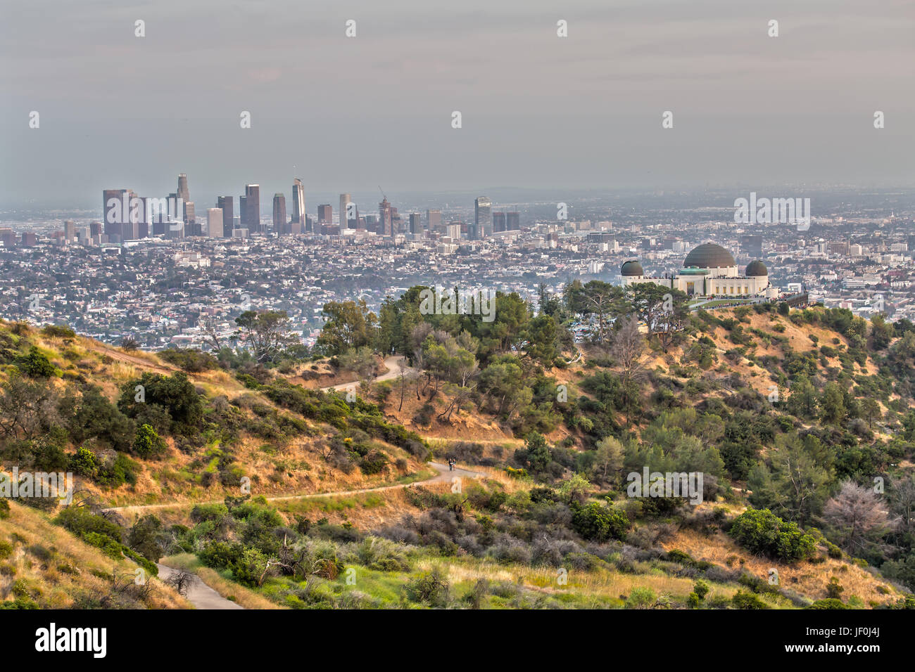 Osservatorio Griffith e lo skyline di Los Angeles Foto Stock