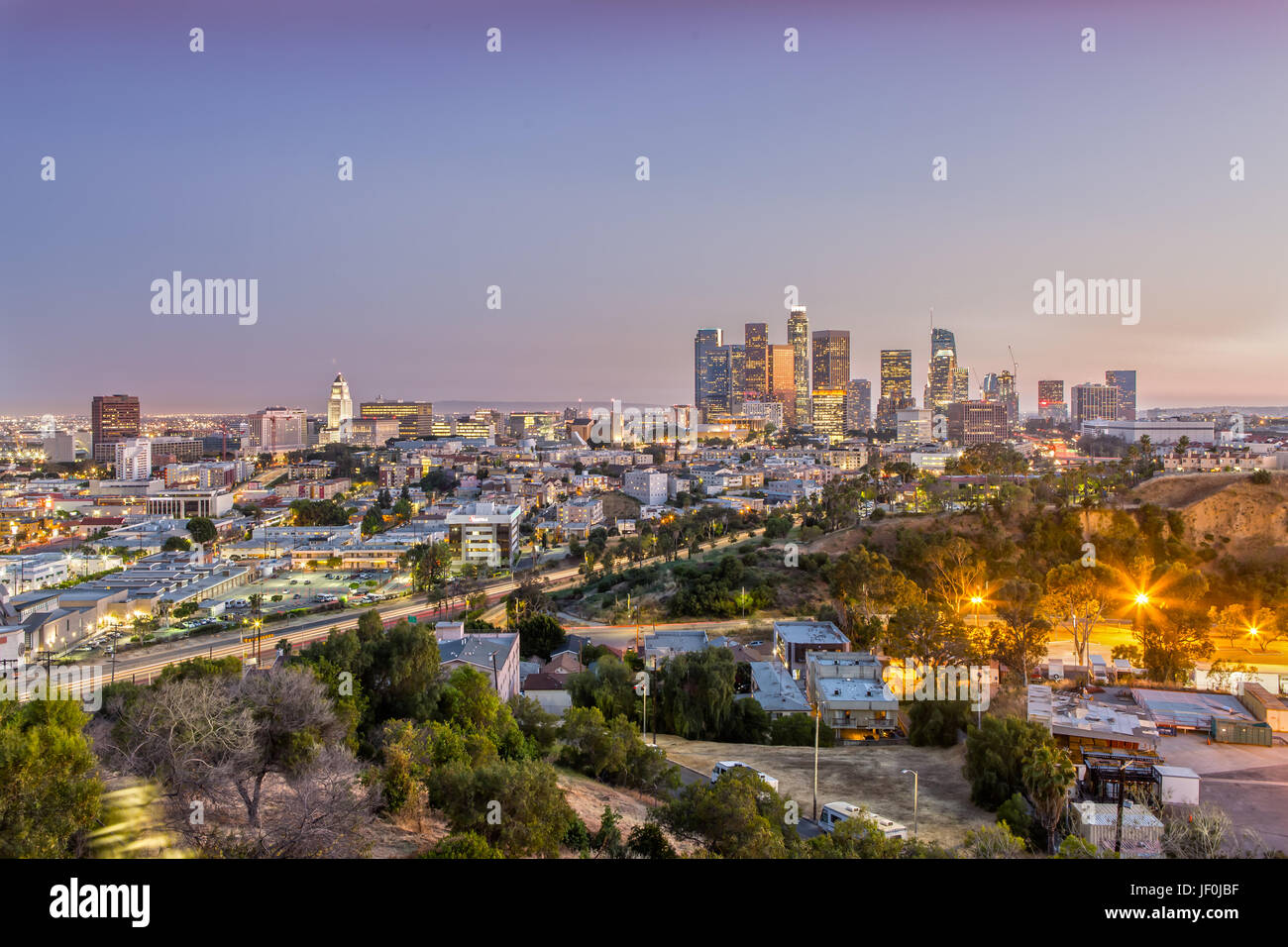 Lo Skyline di Los Angeles al tramonto Foto Stock