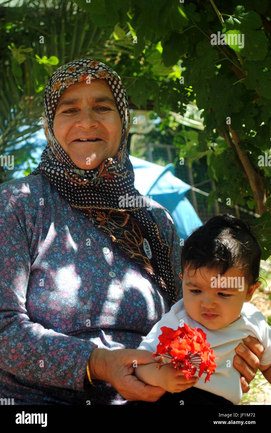 Nonna turco con il bambino Foto Stock