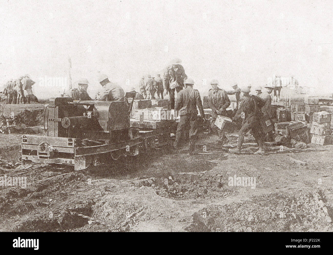 Soldati canadesi caricamento di munizioni 1916 Foto Stock