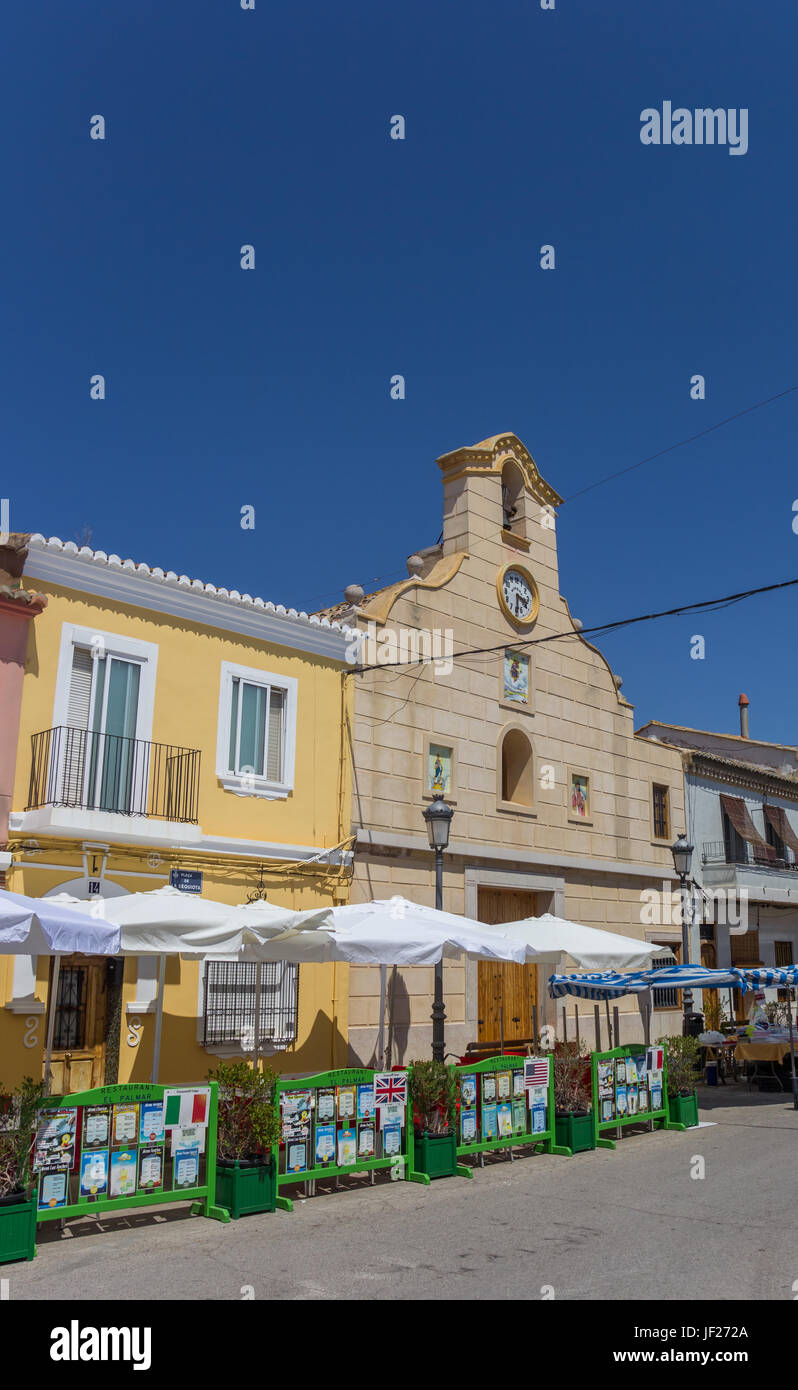 Nella piccola chiesa del centro di El palmar de La Albufera National Park Foto Stock