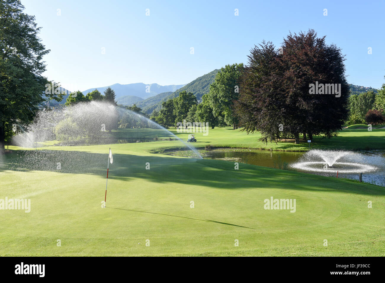 Irrigazione del campo da golf di Magliaso sulla Svizzera Foto Stock