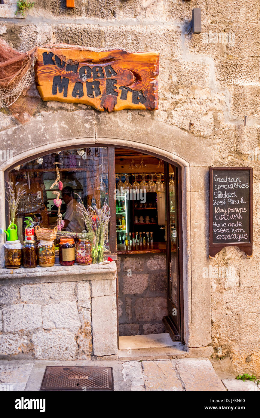 Knoba Mareta, un ristorante locale nella Città Vecchia di Korcula in Croazia Foto Stock