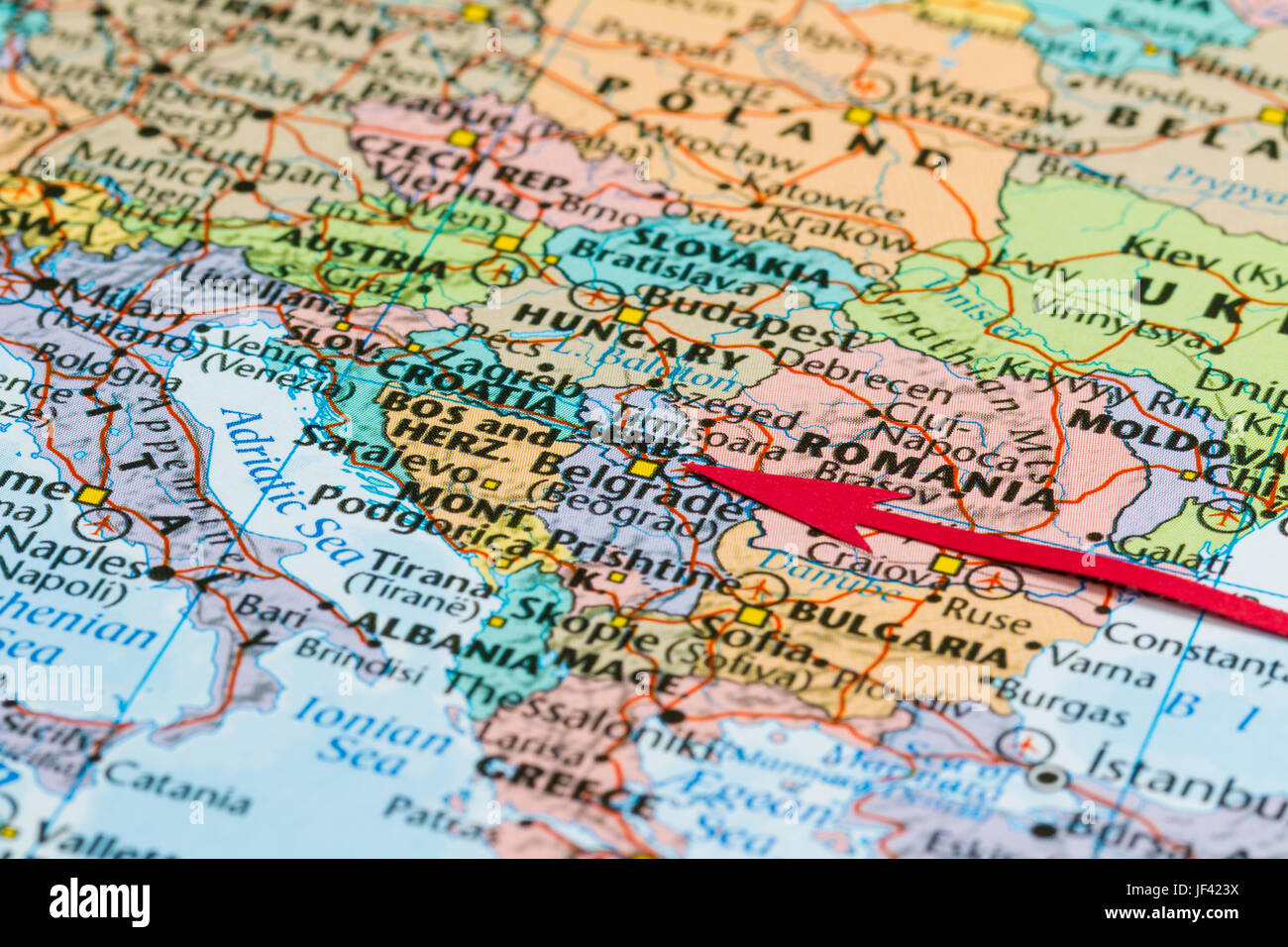 Foto di Serbia. Paese indicato dalla freccia rossa. Paese del continente europeo. Foto Stock