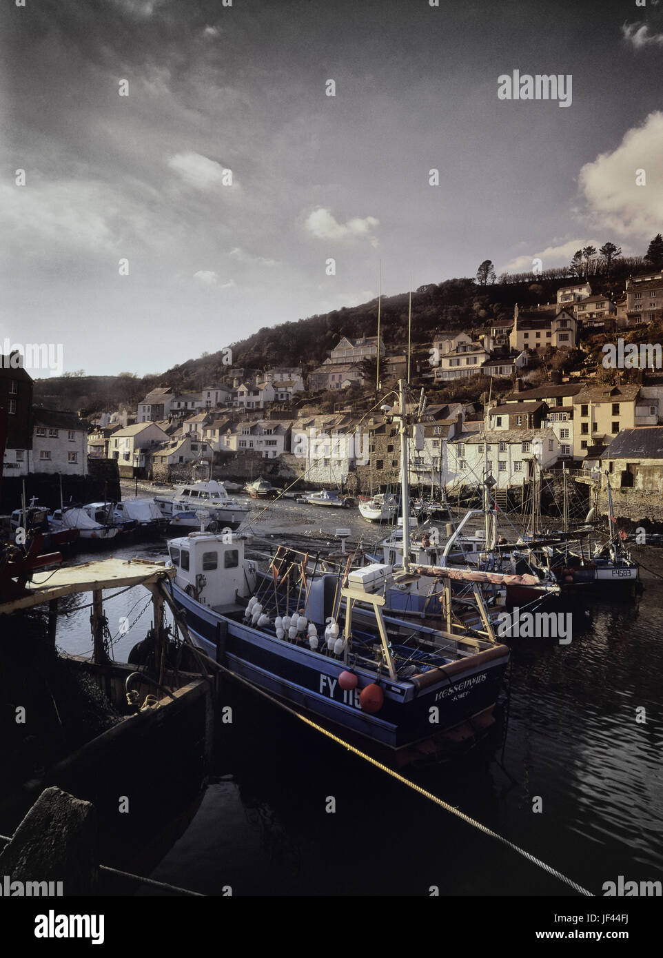 Il villaggio di pescatori di Polperro, Cornwall, Regno Unito Foto Stock