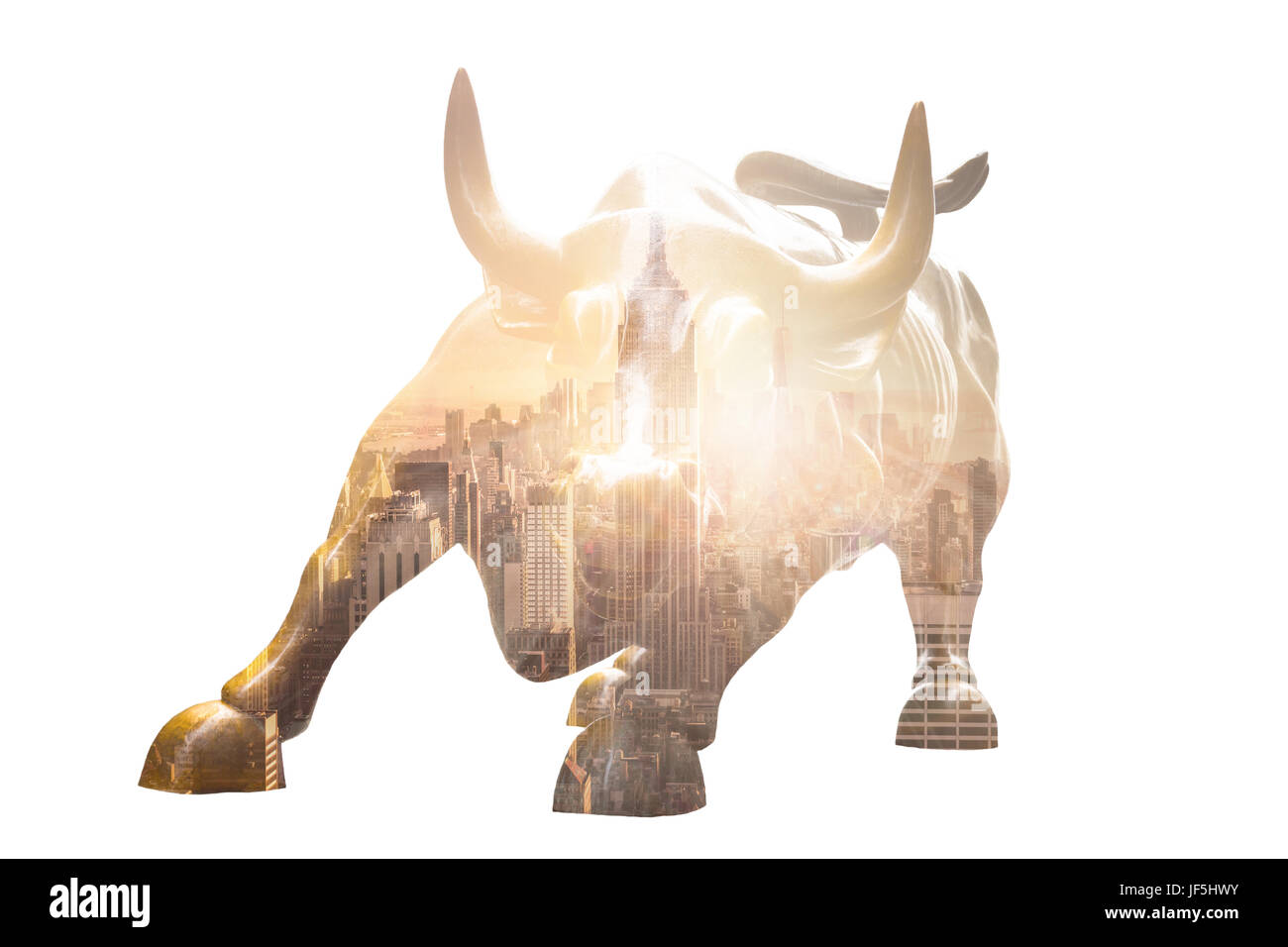 NEW YORK CITY - MAR 26: il punto di riferimento la carica di Bull in Lower Manhattan rappresenta aggressivo ottimismo finanziario e la prosperità Marzo 26, 2015 a New Yo Foto Stock