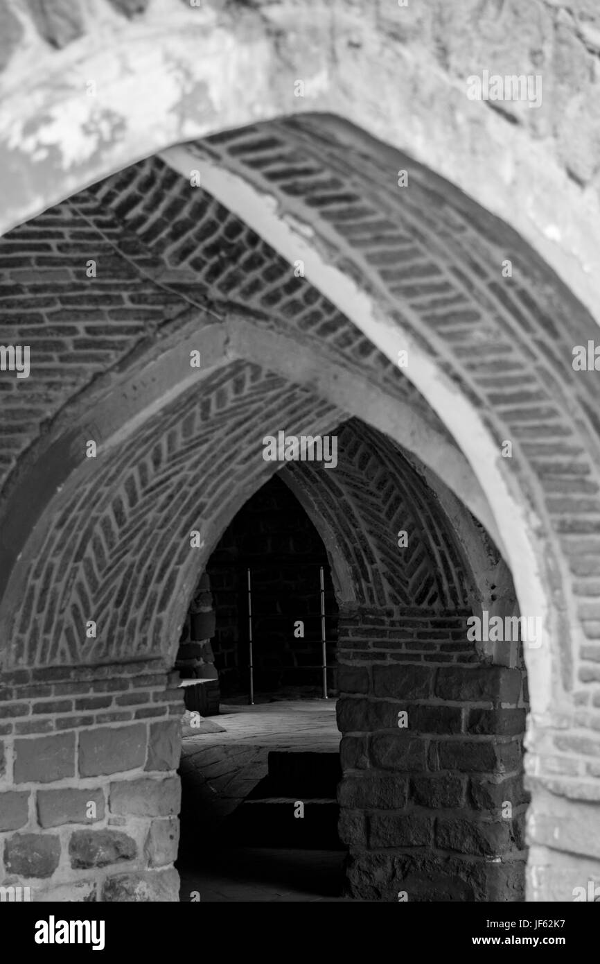 Tradizionale iraniano corridoio nel sud dell'Iran in Khozestan provincia e città di Shushtar appartengono al sistema idraulico storico Foto Stock