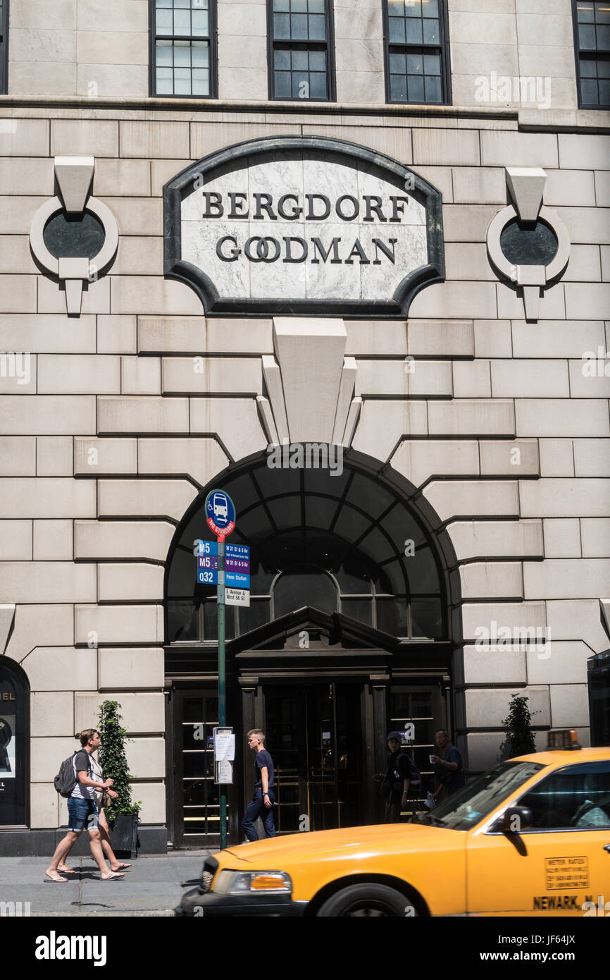 Bergdorf Goodman Department Store sulla Fifth Avenue, New York Foto Stock