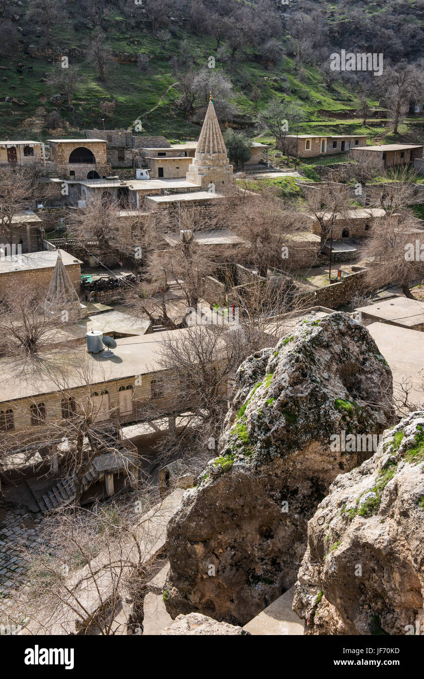 Lalish capitale della setta kurda del Yazidis nel Kurdistan iracheno Foto Stock