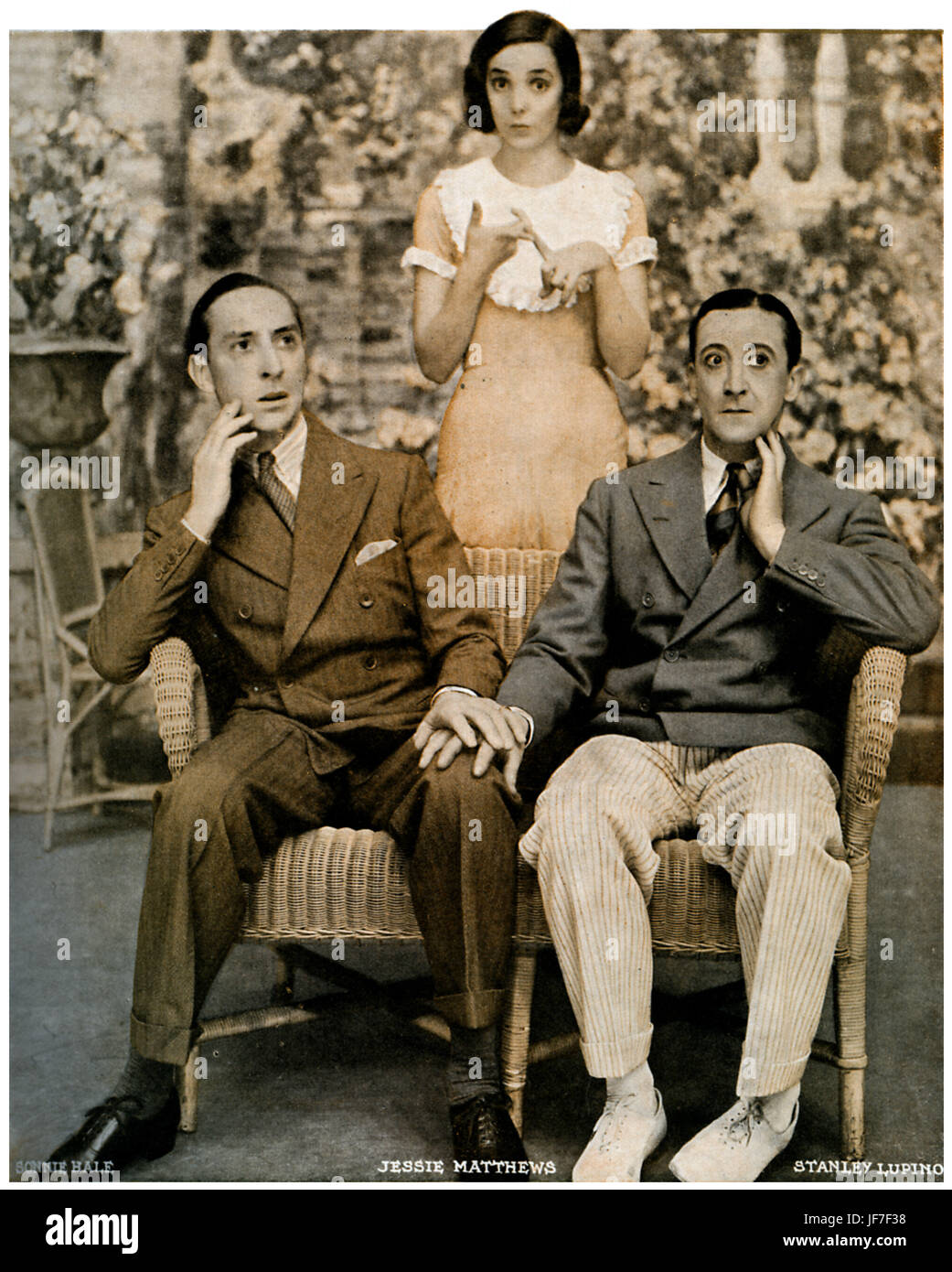 'Tenere la mia mano' scritto e prodotto da Stanley Lupino. Con Sonnie Hale (1902-1959), Jessie Matthews (1907-1981), e Stanley Lupino (1893-1942). Lond produzione, Gaiety Theatre,23 dicembre, 1931. Gioco del coperchio pittorico. Foto Stock