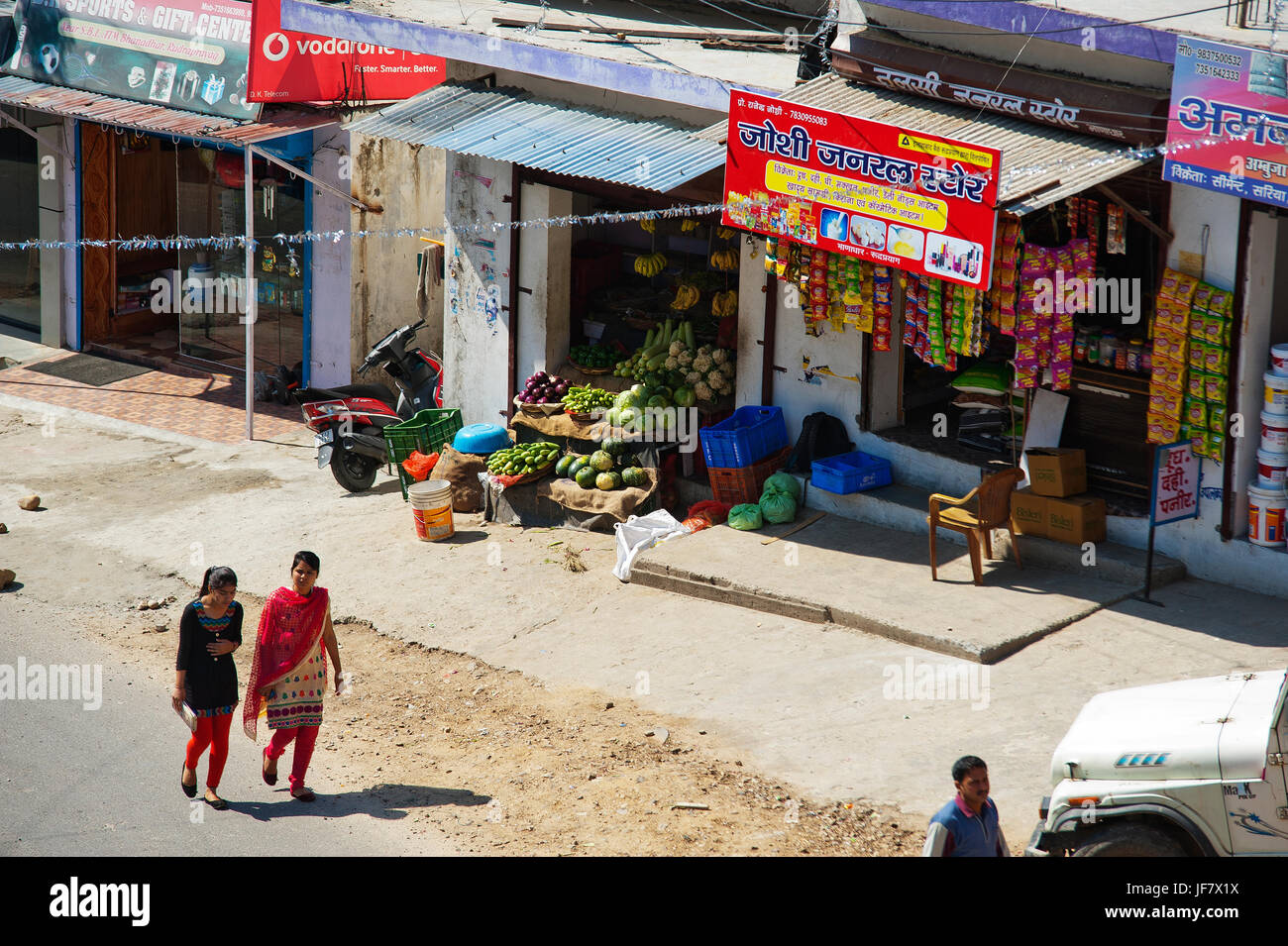 Scena di strada a Rudraprayag town, India settentrionale Foto Stock