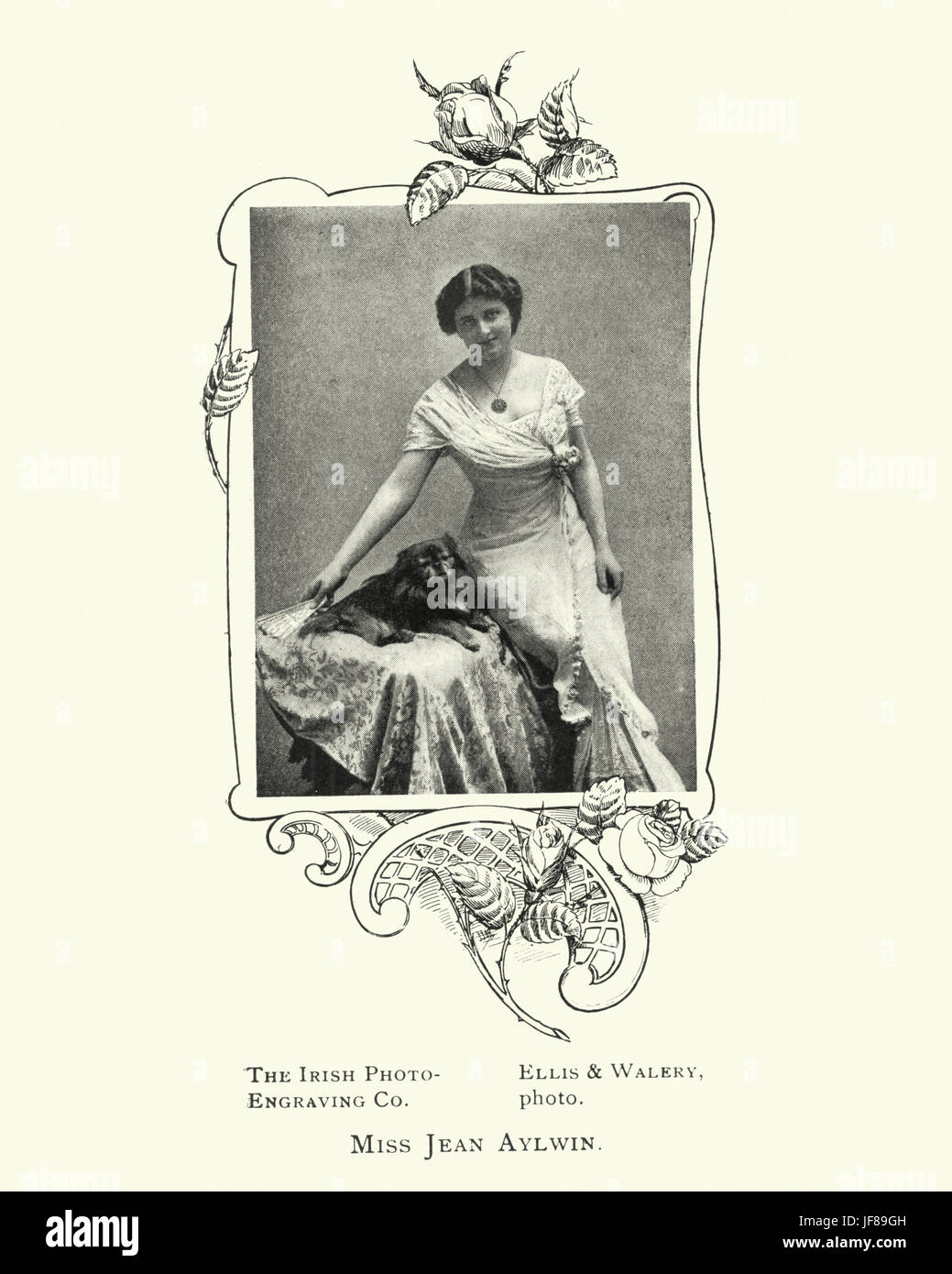 Jean Aylwin, noto anche come Jean Isabella Aitkin Griffin, una scozzese attrice e cantante, spesso fatturati come la signora Harry Lauder. Aylwin era meglio conosciuto per la creazione di ruoli di carattere in successo Edwardian commedie musicali nei primi anni del ventesimo secolo. Foto Stock
