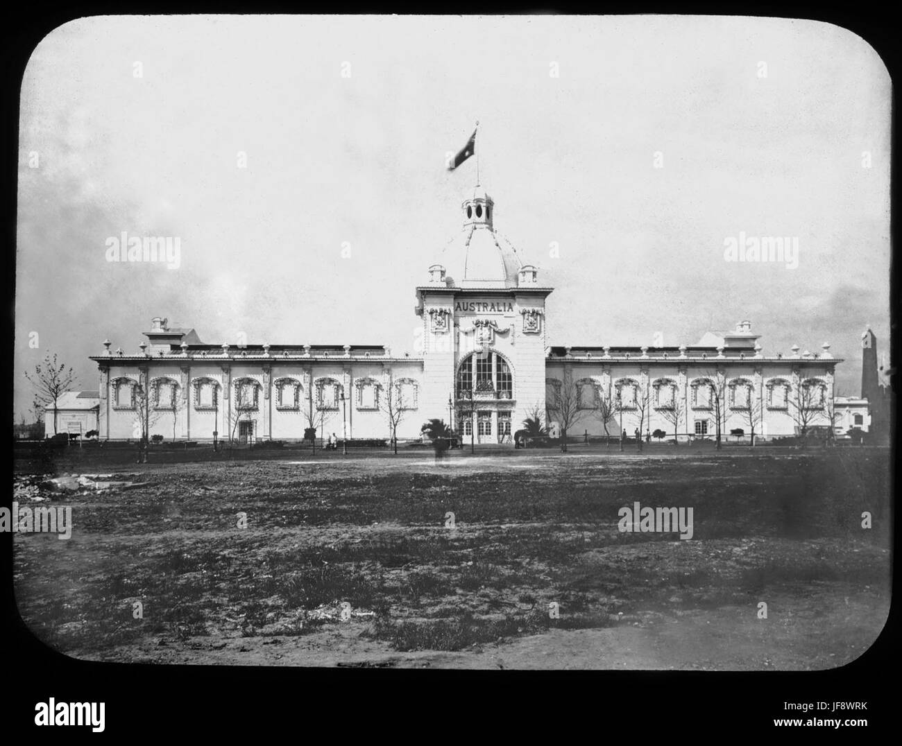 Vista frontale della Corte australiana, mostra franco-britannique, Londra 33456475782 o Foto Stock