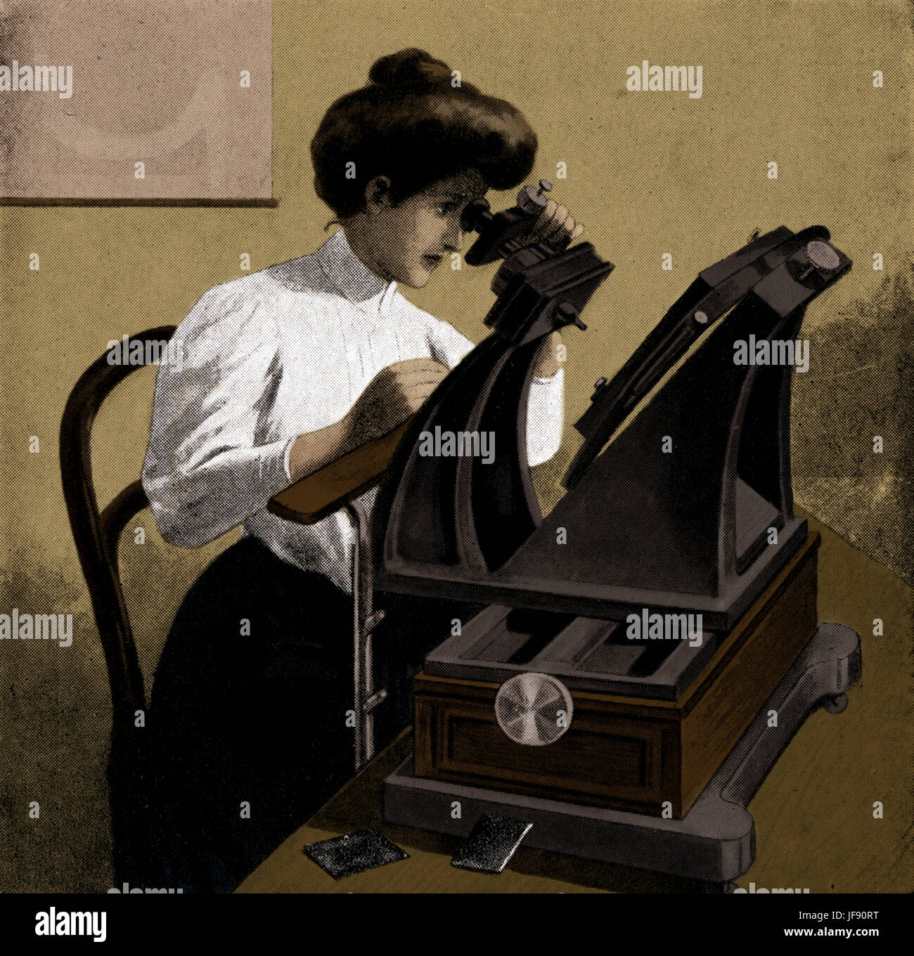 Donna di esame e la misurazione di una fotografia celeste nei primi anni del XX secolo. Utilizzando una speciale macchina a Harvard. Molto di questo lavoro è stato svolto dalle donne. Foto Stock