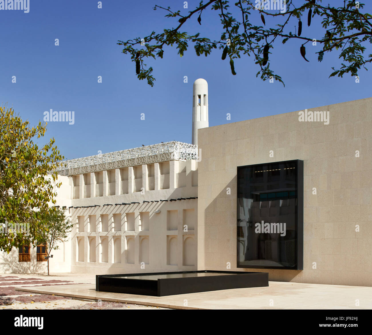Viste intorno al cortile interno. Bin Jelmood House, Doha, Qatar. Architetto: Giovanni Macaslan e partner, 2017. Foto Stock