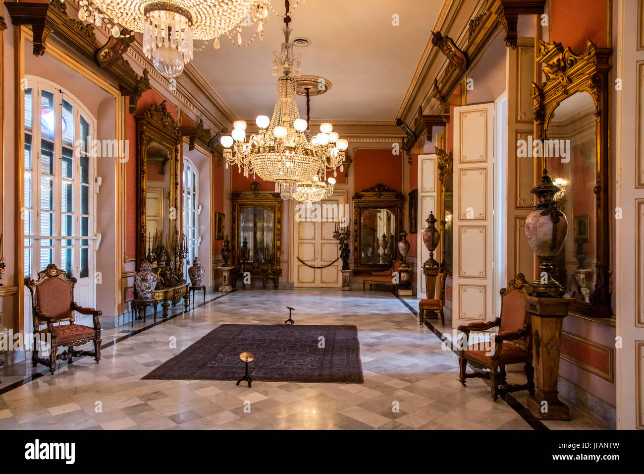 Provinciale francese all'interno di mobili del MUSEO DE LA CUIDAD - Havana, Cuba Foto Stock