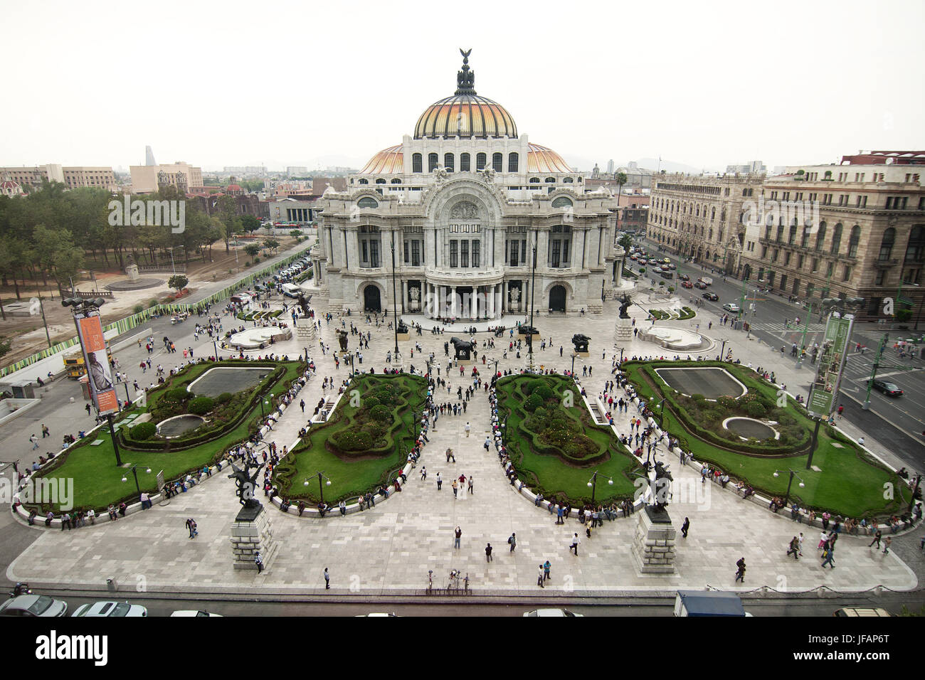 Città del Messico - 2011: Palacio de Bellas Artes (Palazzo delle Belle Arti). Un importante centro culturale, il museo e l'edificio storico. Foto Stock